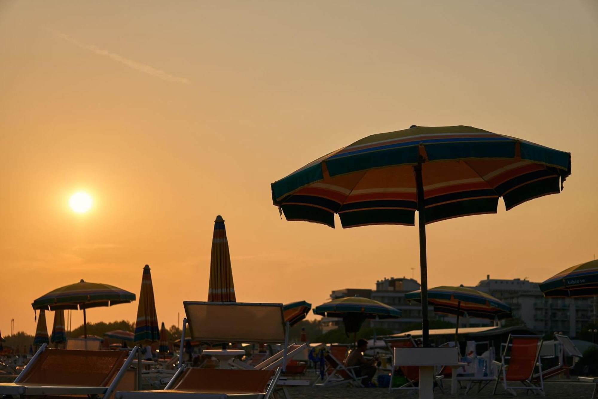 Tranquil Stay Steps From Shore In Bibione Exterior photo